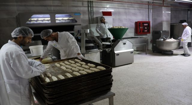 Haliliye’de günde 7 bin 368 ekmek ihtiyaç sahiplerine ulaştırılıyor