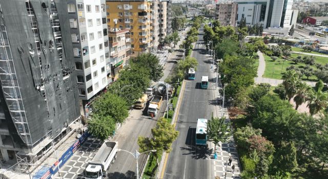 Atatürk Bulvarı sıcak asfaltla yenileniyor