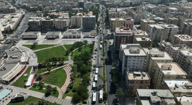Atatürk Bulvarı'nda sıcak asfalt serimi başladı