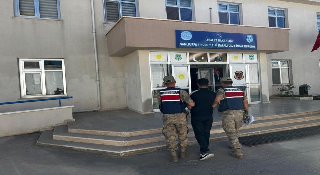 Şanlıurfa’da hırsızlık suçundan aranan şahıs JASAT’a yakalandı