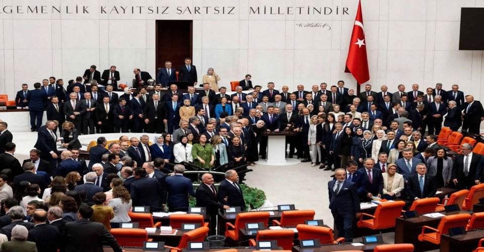 Terörsüz Türkiye yasası rekor oyla kabul edildi