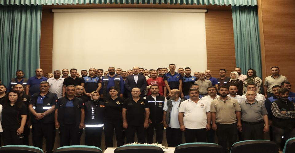 Başkan Gülpınar’dan Büyükşehir Belediyesi Personeline Zam Müjdesi
