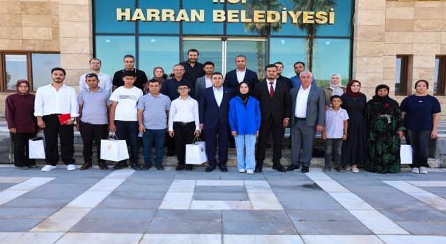 Başkan Özyavuz YKS ve LGS’de dereceye giren öğrencileri ödüllendirdi