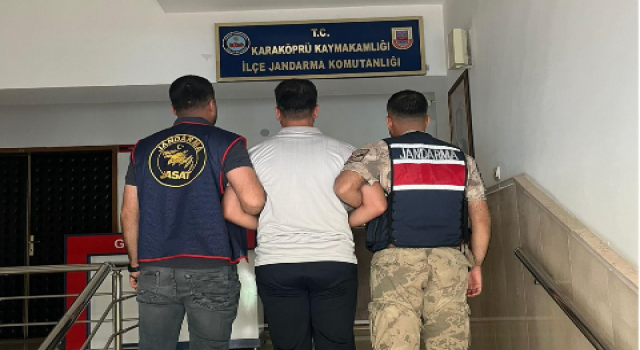 Karaköprü’de aranan hükümlü jandarmaya takıldı