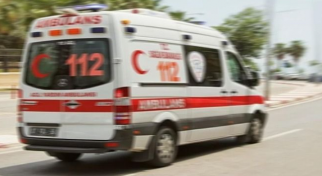 Şanlıurfa’da iki otomobil çarpıştı, 2 yaşındaki çocuk yaralandı