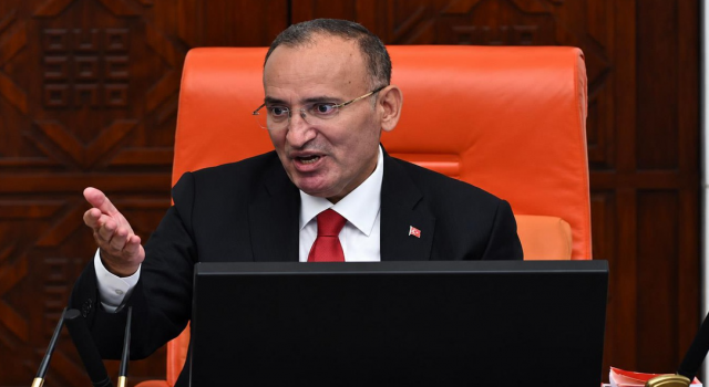 Şanlıurfa Milletvekili Bekir Bozdağ istifa etti