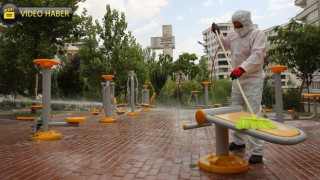 Karaköprü'de oyun parkları dezenfekte edildi