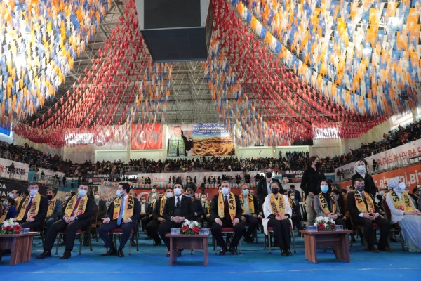 AK Parti Şanlıurfa 6. Olağan İl Gençlik Kolları Kongresi yapıldı