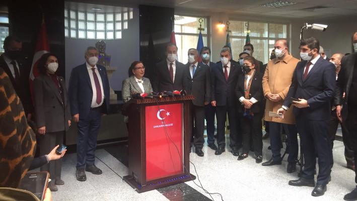 Bakan Pekcan, Şanlıurfa Valiliği'ni ziyaret etti