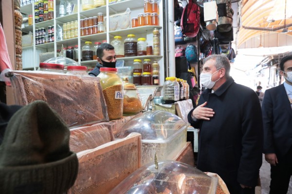 Beyazgül, esnaf ve vatandaşların sorunlarını dinledi