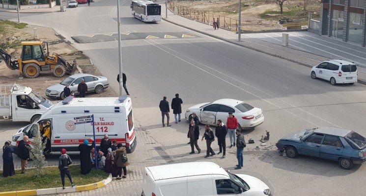 Karaköprü’de trafik kazası: 2 yaralı