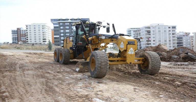 Karaköprü’de yol çalışmaları devam ediyor
