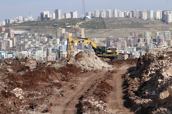 Karaköprü’de yol yapım çalışmaları sürüyor