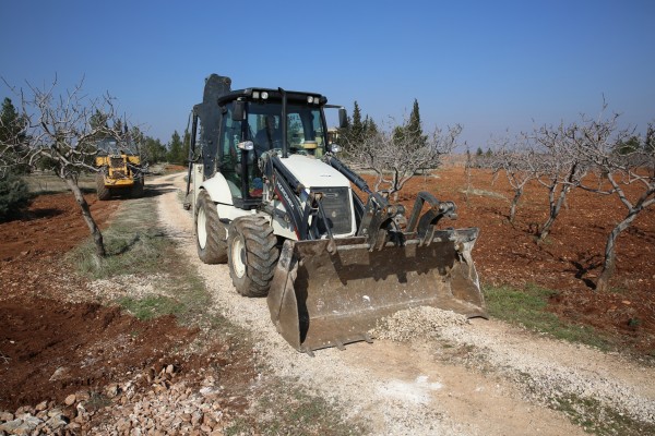 Karaköprü kırsalında yol çalışmaları sürüyor