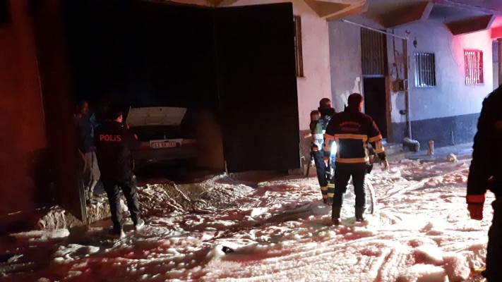 Şanlıurfa’da depo yangını