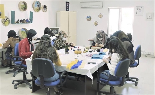 Şanlıurfa’da eğitim merkezlerinde kadınlar hayata bağlanıyor
