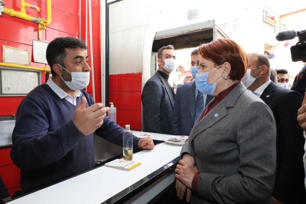 Akşener, Balıklıgöl'ü ve esnafı ziyaret etti (EK)