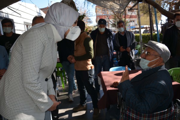 Çakmak, esnaf ve vatandaşları ziyaret etti