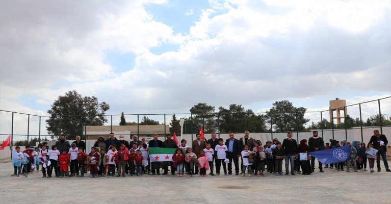 Şanlıurfa'da 100 adet Milli Takım forması dağıtıldı