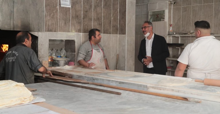 Belediye Başkanı bin ailenin borcunu ödedi!