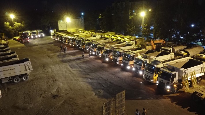 Büyükşehir 40 noktada hizmetlerini sürdürüyor