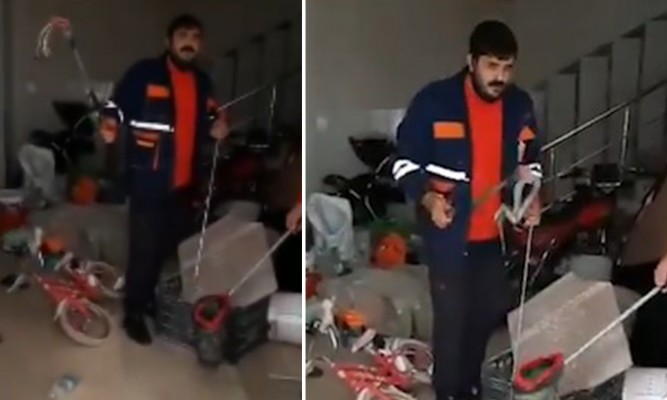 Eve giren yılan korkuya neden oldu