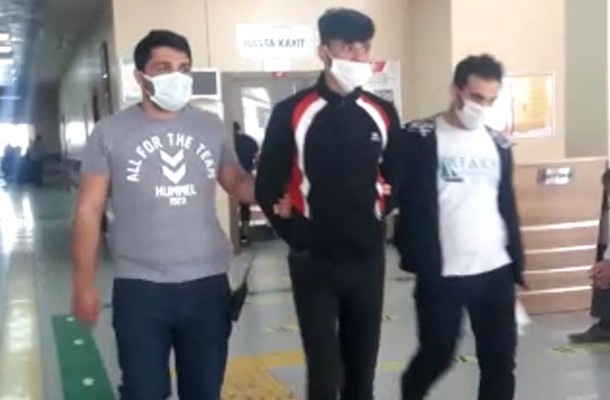 Hayırsız evlat anne ve babasını dövdü