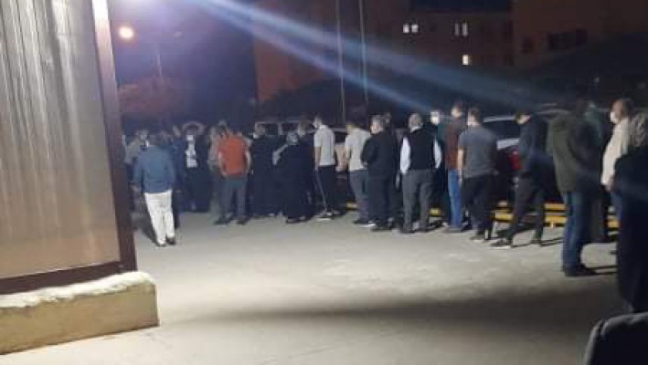 İftar sonrası aşı kuyruğu!