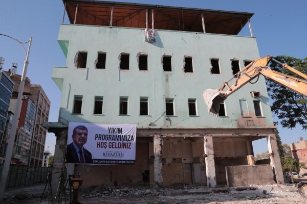 Kızılay Meydan Projesi'nde son engel yıkıldı