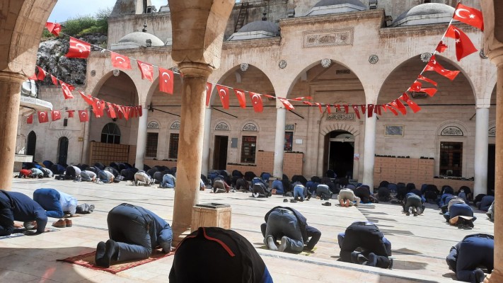 Ramazan ayının ilk cuma namazı kılındı