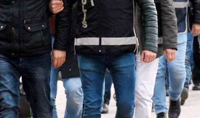 Şanlıurfa'da aranan şüphelilere operasyon: 3 gözaltı