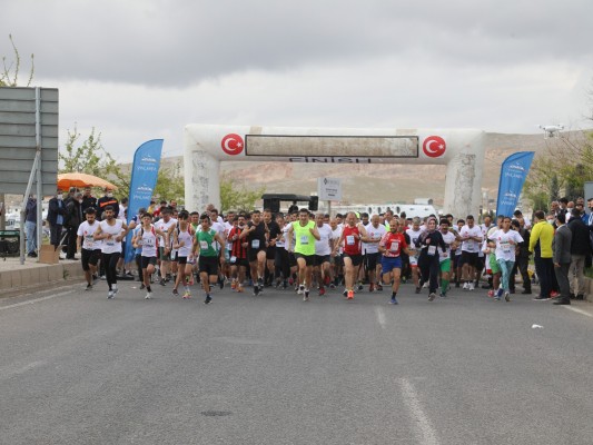 Şanlıurfa'da kurtuluş maratonu koşuldu