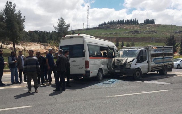 Şanlıurfa'da maddi hasarlı kaza