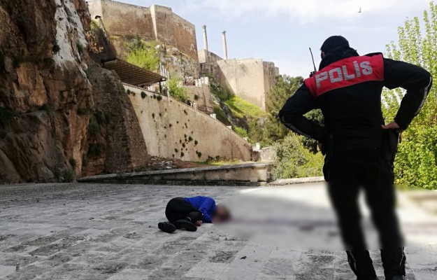 Urfa Kalesi’nde ceset bulundu (EK)