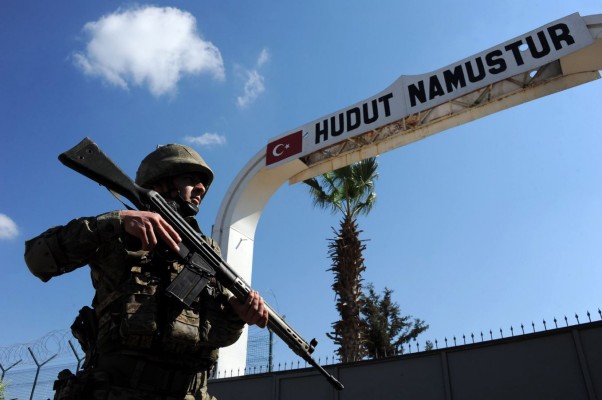Urfa sınırında 6 kişi yakalandı