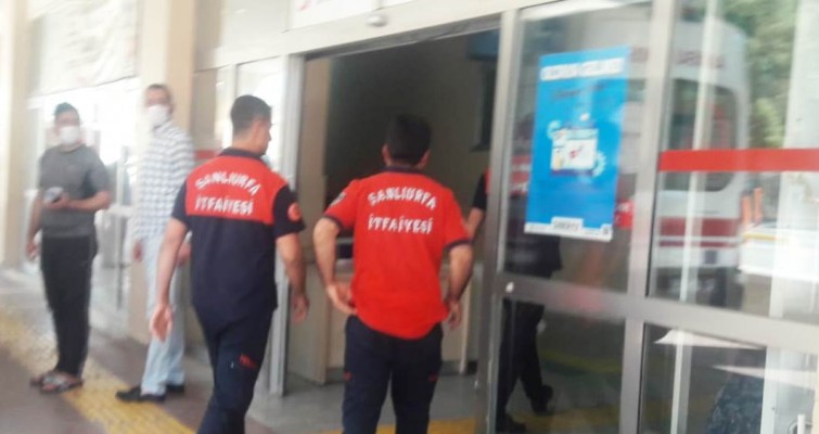 Yemek yaparken yaralandı