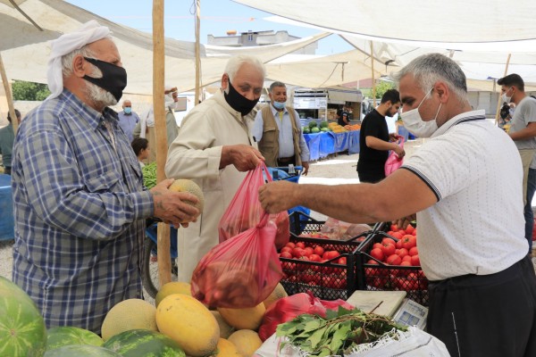 Akçakale'de ilk semt pazarı kuruldu