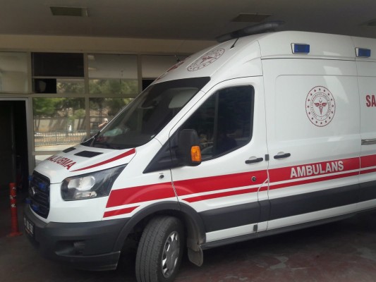 Bozova'da otomobil takla attı