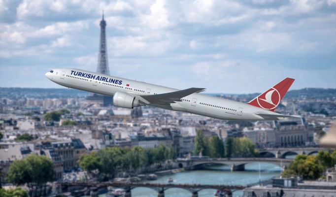 Gaziantep'ten Paris'e uçak seferi