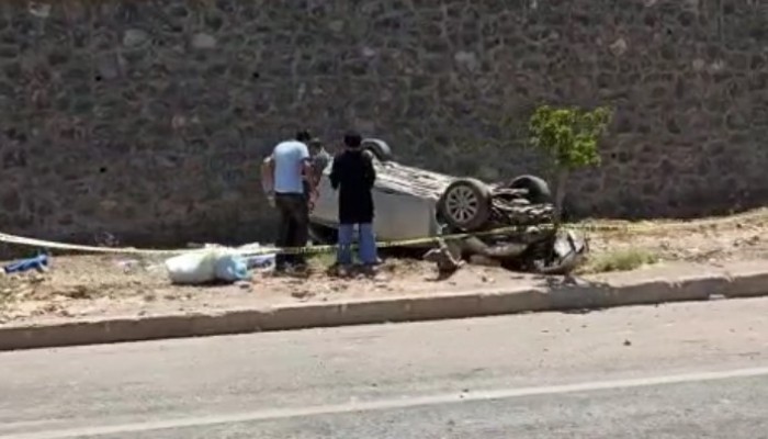 Karaköprü’de otomobil takla attı
