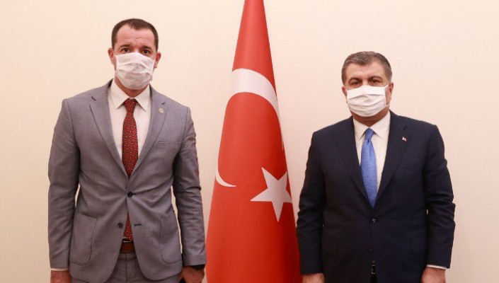 Özşavlı, sağlık sorunlarını Bakan Koca’ya aktardı