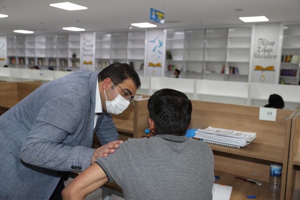 Canpolat’tan öğrencilere moral ziyareti