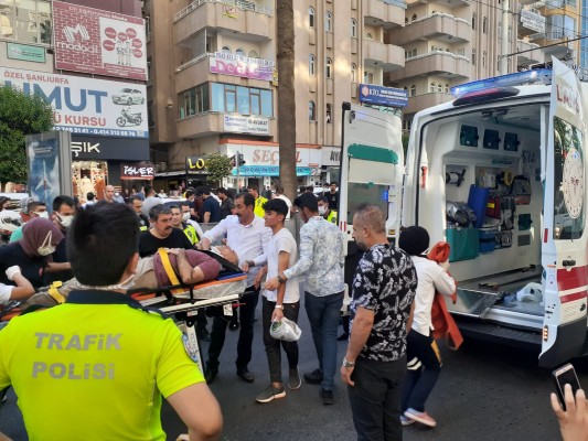 Şehir içi otobüsü yayaya çarptı