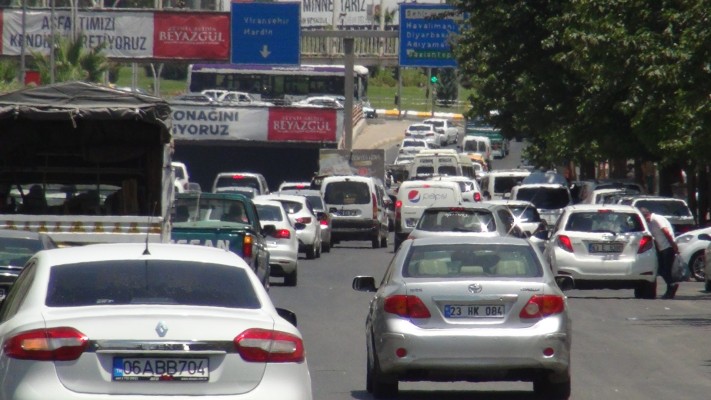 Sınav sonrası trafik felç oldu