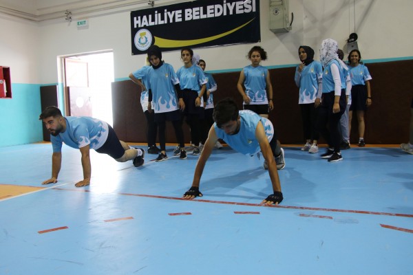 Gençler, özel yetenek sınavına hazırlanıyor