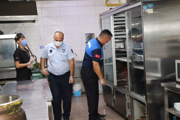 Karaköprü’de zabıta bayram öncesi denetimde