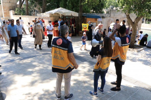 Şanlıurfa'da megafonla aşı çağrısı yaptılar