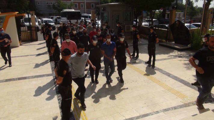 Eyyübiye'deki silahlı kavgaya karışan 11 zanlı adliyeye çıkarıldı