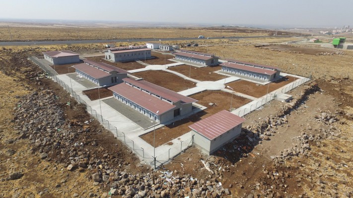 Siverek'te sokak hayvanları için barınak yapılıyor
