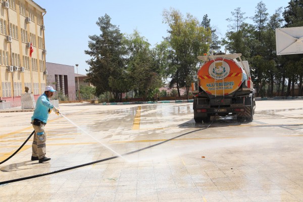 Urfa’da okullar yeni dönem için temizleniyor